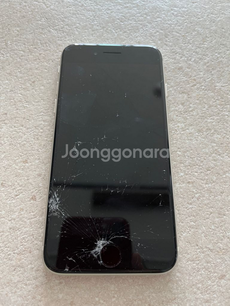 아이폰se3 64G 액정파손--1