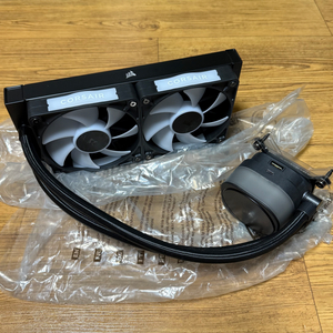 커세어 icue link titan 240 rgb 수냉
