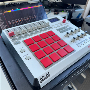 akai mpd32
