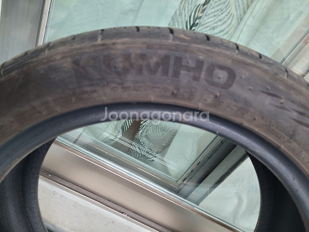 금호타이어 솔루스 TA21 175/50R15 팝니다--6