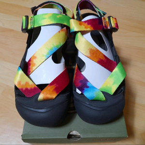 [270] keen 샌달
