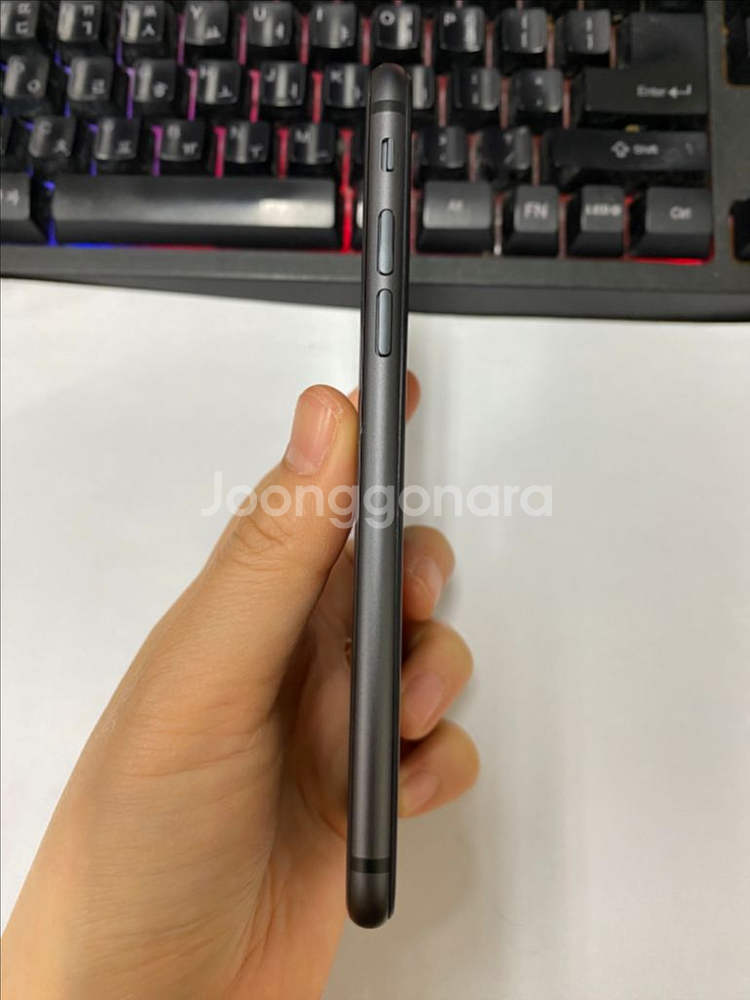 아이폰8 스그 특SSS급 64GB 무잔상 배터리100%--4