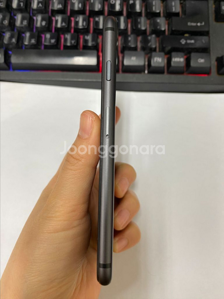 아이폰8 스그 특SSS급 64GB 무잔상 배터리100%--5