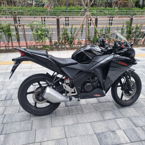 혼다 cbr125r 오토바이