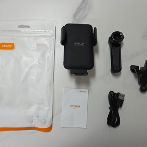주파집 차량용 무선 충전 거치대 QC-6 PRO 팝니다