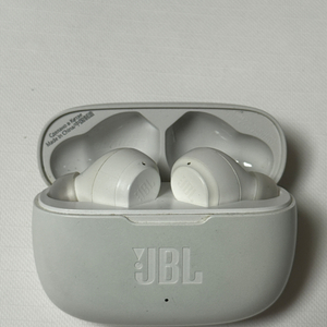 JBL wave200 TWS 이어폰 (본체 뒷면 파손)