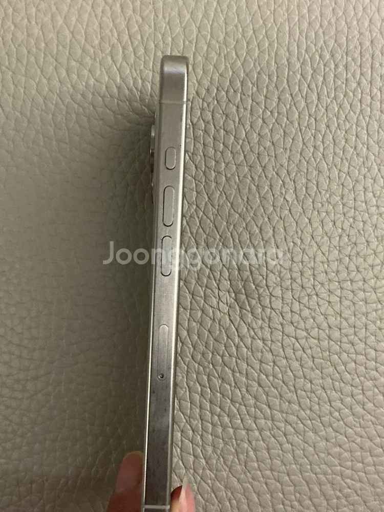 아이폰 15프로 256GB 판매합니다--7