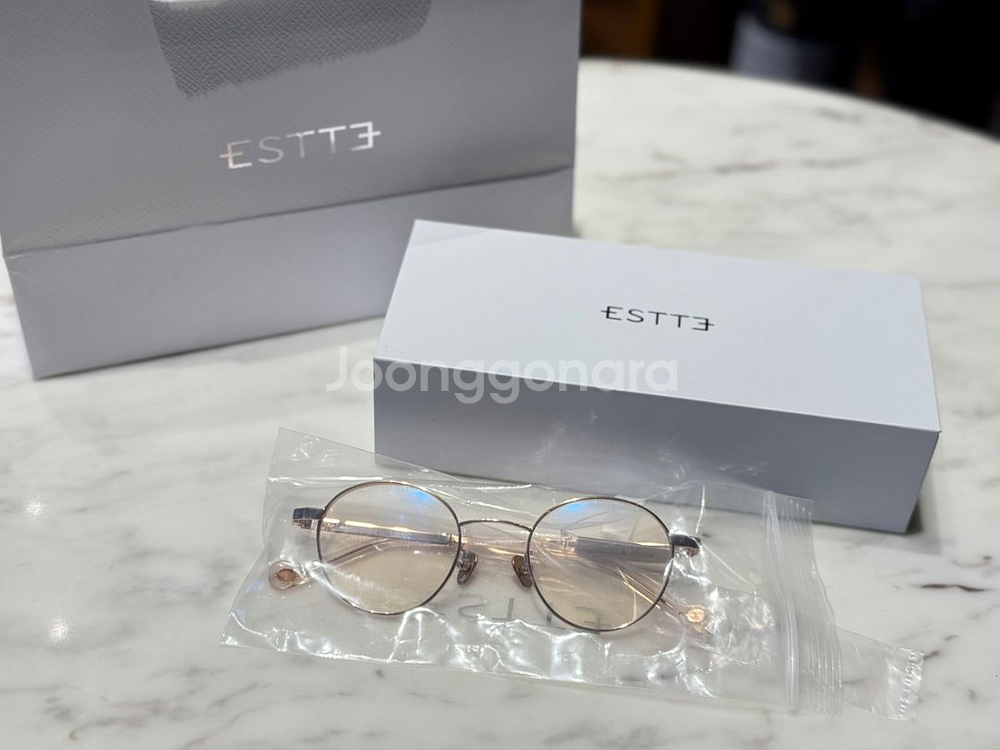 에스떼 ESTTE ES7018 PIRO 티타늄 안경--1