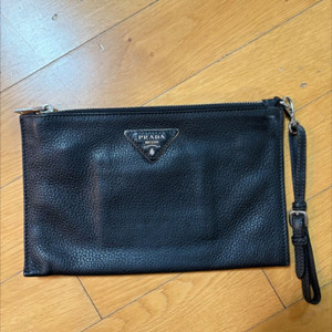 정품 프라다 블랙 레더 파우치 클러치 24x14