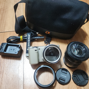 소니 알파 nex-5 바디및 16mm f2.8 + 18