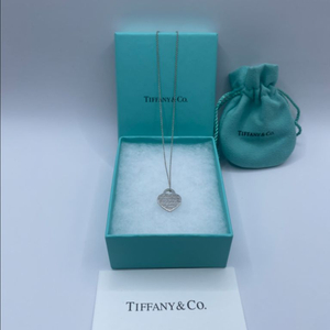 티파니앤코 하트 목걸이 노트 하트 펜던트 네크리스