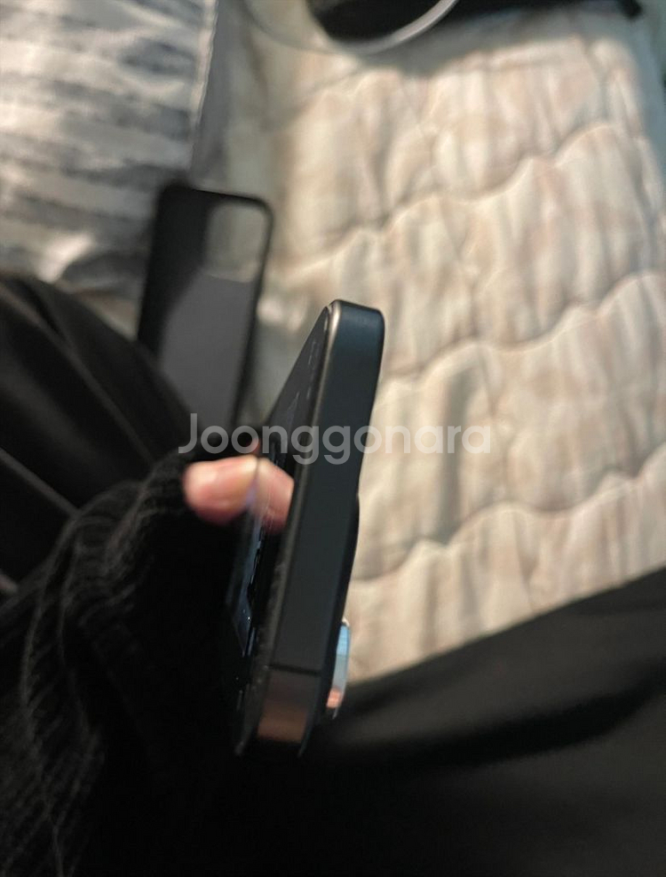 아이폰 15프로 256기가 블랙티타늄 배터리 100퍼--3