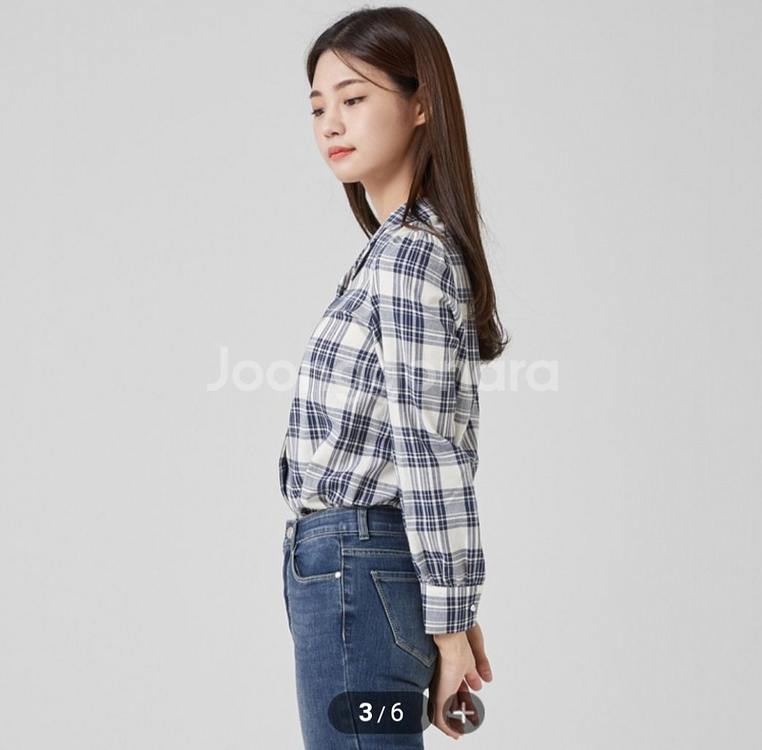 새상품) 로엠 볼륨소매 체크셔츠 화이트 네이비 블라우스--1