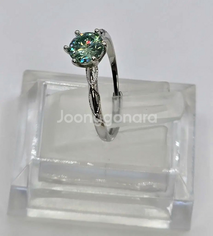 새제품 찐한 민트 모이사나이트 1캐럿 육각 심플 반지--2