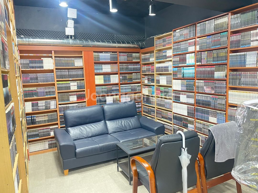 만화방폐업 2만5천권 책장 포함 970만원 점포정리--3