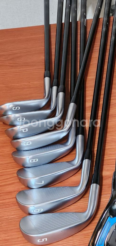 JPX-923 카본 핫메탈 SR 아이언세트 팝니다--2