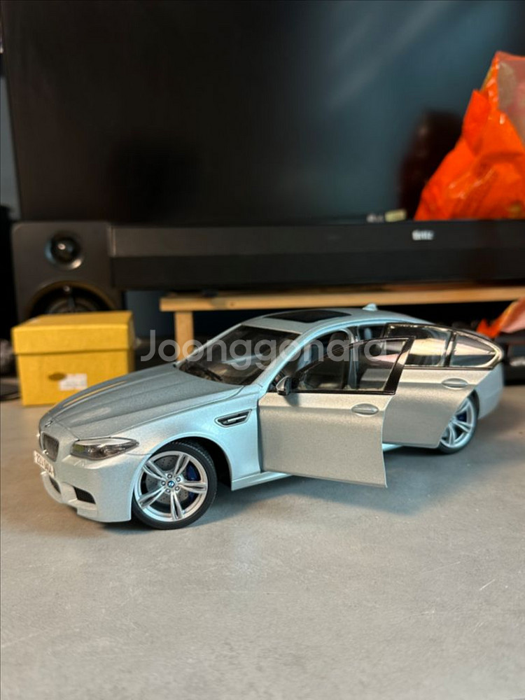1:18 다이캐스트 bmw m5--5