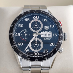 태그호이어 까레라 칼리버16 데이데이트 43mm