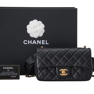 샤넬시즌클래식뉴미니리본체인백