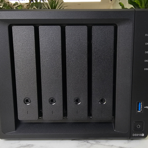 시놀로지 DS918+ NAS