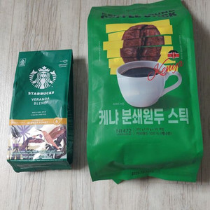 스타벅스 핸드드립 커피 + 노브랜드 분쇄원두스틱