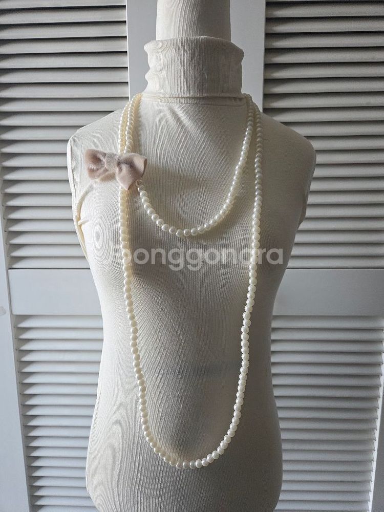 롱~~레이어드 리본 진주 목걸이(흰옷,검은옷코디있음)--1