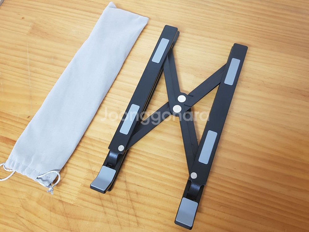 (새상품)노트북 테블릿pc 넷북 갤럭시탭 받침대 거치대--2