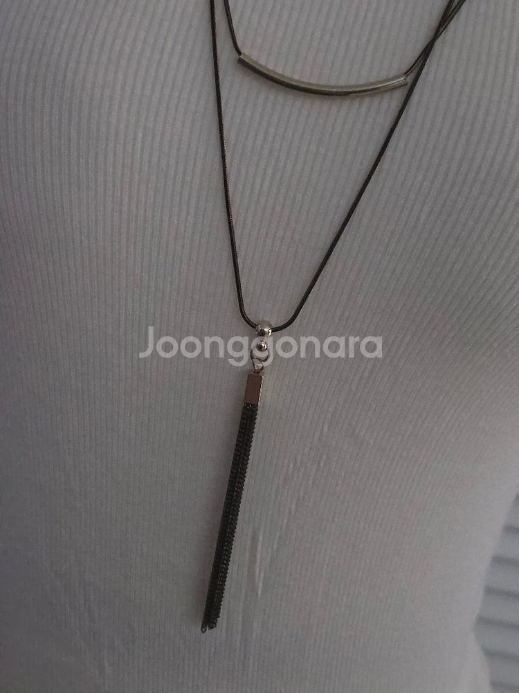 앤틱 롱 테슬 가죽 목걸이(우아하게!)흰옷,검정옷코디있--7