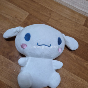 시나모롤 인형 팝니다.