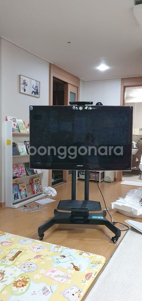 대형(40~70인치) TV 거치대--1