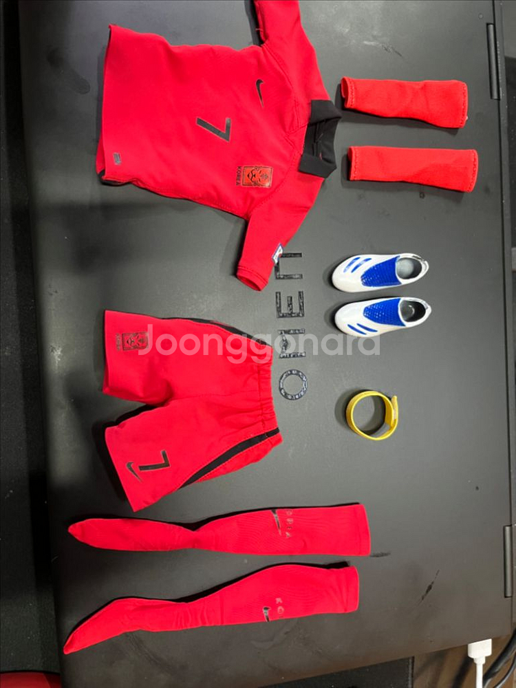 국가대표 손흥민 12인치 액션 피규어입니다.--5