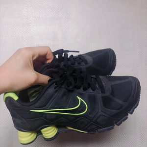 (235)나이키 샥스 GS