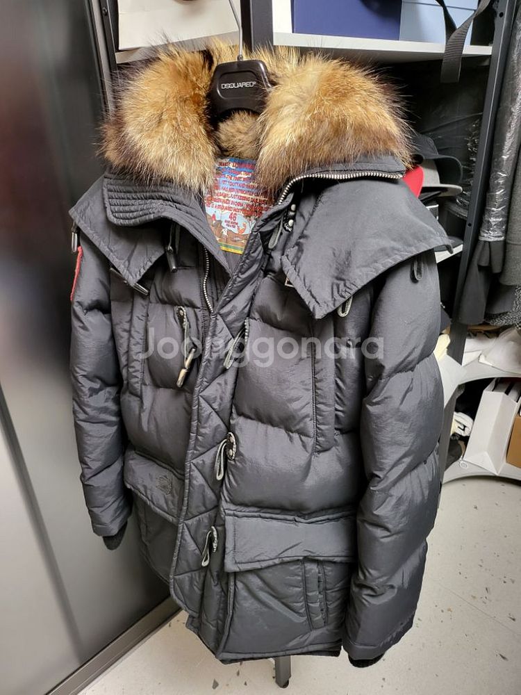 디스퀘어드 초레전드 방패 패딩--0