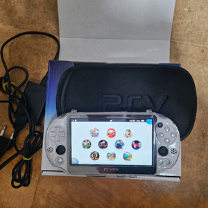ps vita 2세대 글레이셔 화이트 팝니다