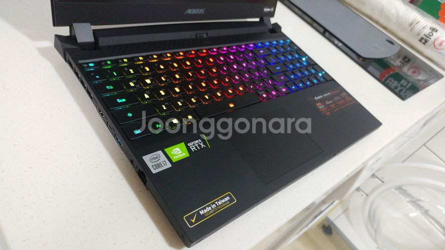 기가바이트 어로스 고성능 풀업 게이밍 노트북/240Hz--4