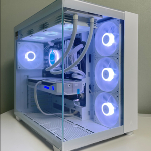 라이젠7800X3D, RTX5070Ti 화이트 신품PC