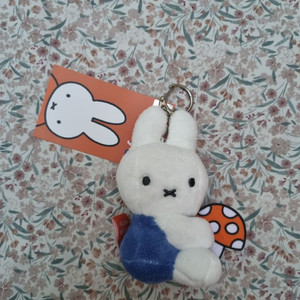 꽃을 든 미피 8cm 블루 키링 인형 가방걸이