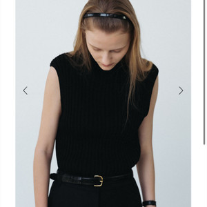le17 RIBBED MOCK NECK 슬리브리스