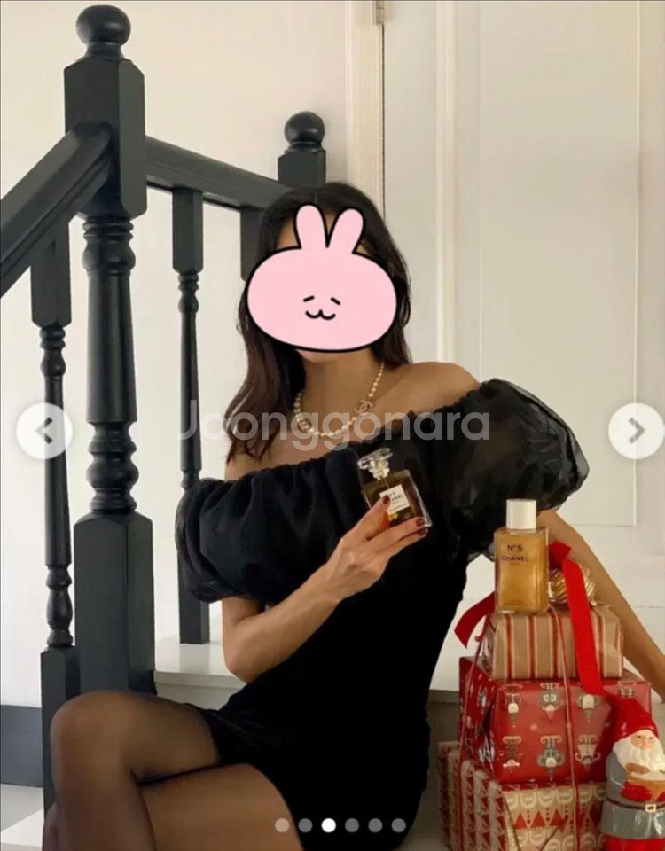 자라 블랙 오프숄더 벨벳 미니 원피스 자카드--0