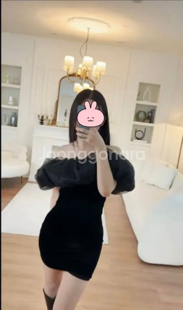 자라 블랙 오프숄더 벨벳 미니 원피스 자카드--3
