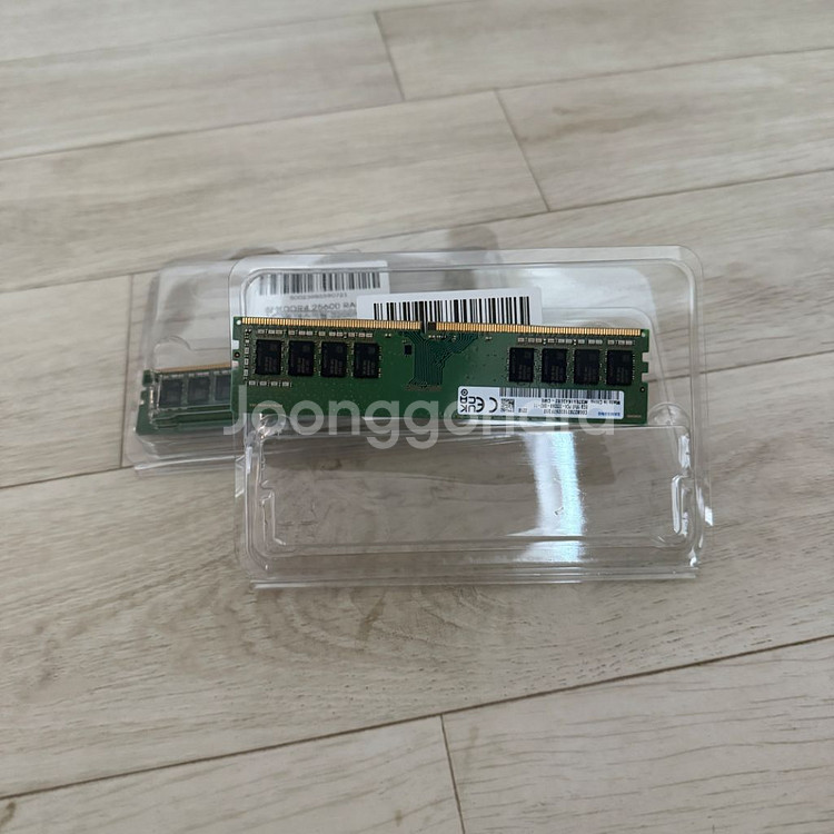 삼성전자 DDR4 8GB 램 3200mhz 2개 데스--1