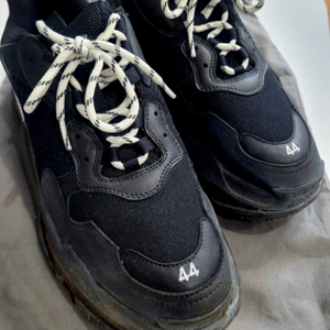 세일!! 더티블랙 발렌시아가 트리플에s