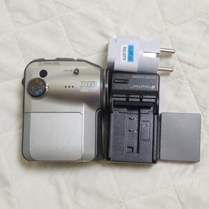 파나소닉 sdr-s200 캠코더 디지털카메라 판매합니다