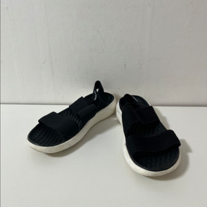 240 crocs 크록스 라이트 라이드 샌들