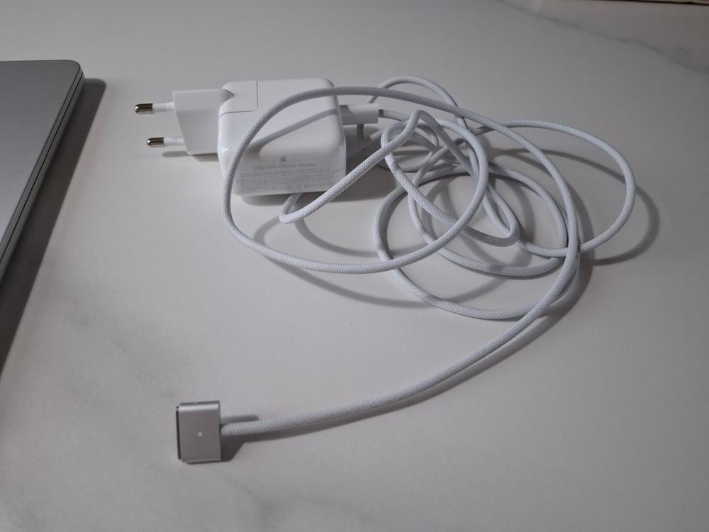 맥에어 M2 512GB 이미지