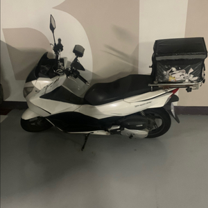 혼다 pcx125 팝니다.