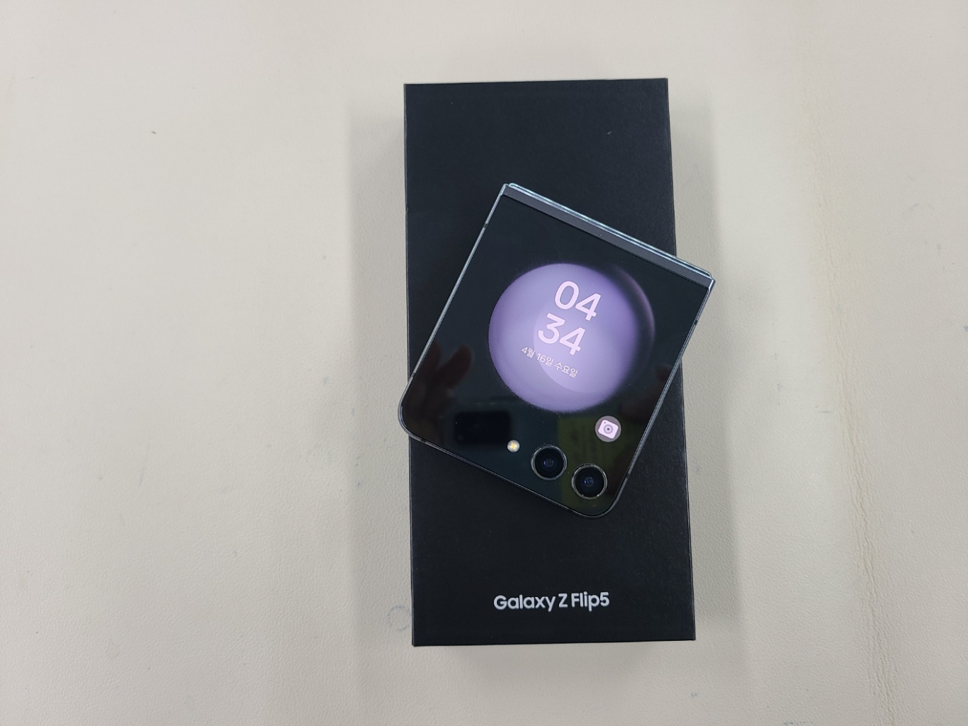갤럭시플립5 256G 무잔상 무찍힘 상태최상 ^^