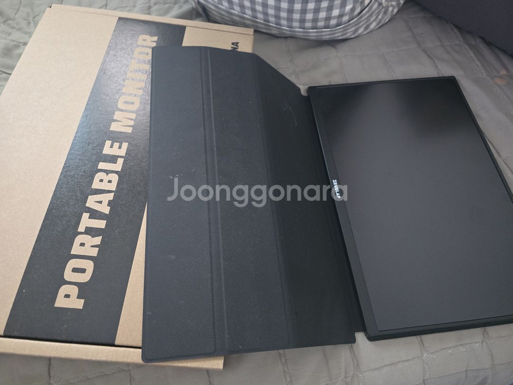 제우스랩 P16 포터블 모니터 판매합니다--0