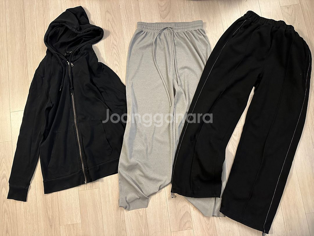 회색바지 (골지) 검정바지(밑단조절)검정 후드(얇음)--0