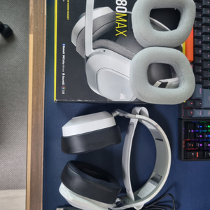 커세어 HS80 MAX 무선 헤드셋 팝니다
